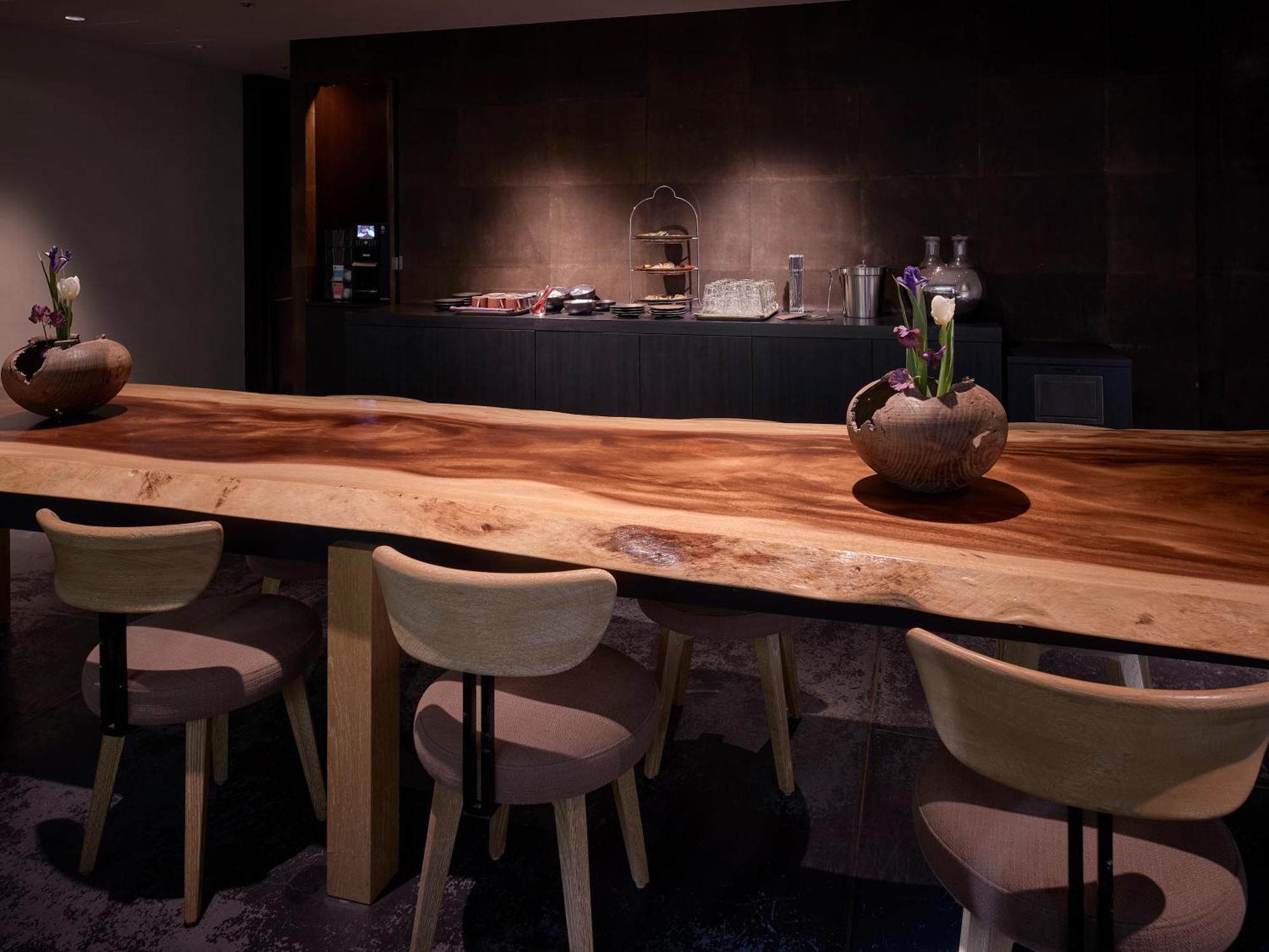 โรงแรมเดอะ เซเลสไทน์ เกียวโต กีอง ภายนอก รูปภาพ The lounge at the airport