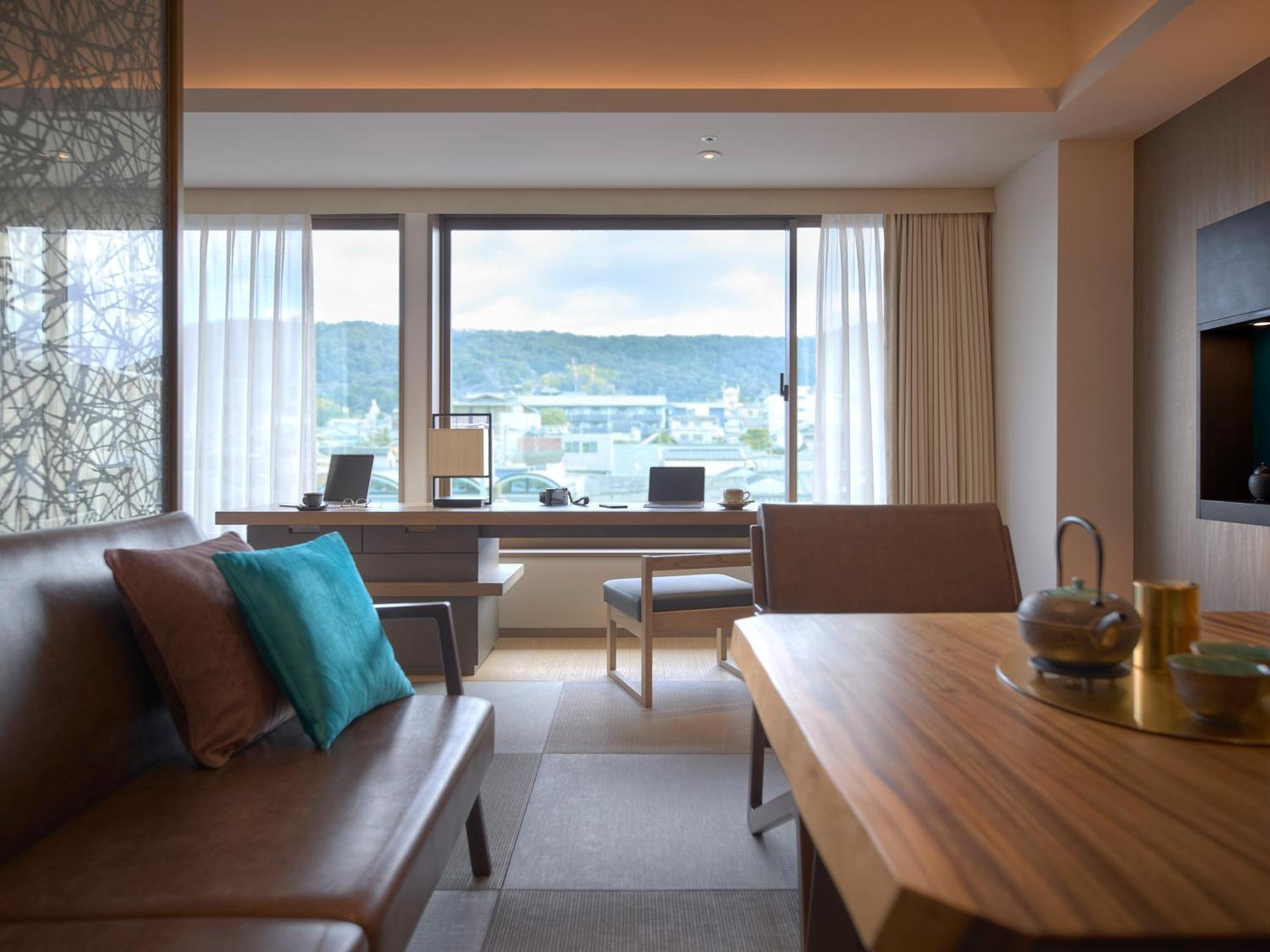 โรงแรมเดอะ เซเลสไทน์ เกียวโต กีอง ภายนอก รูปภาพ A room at the hotel